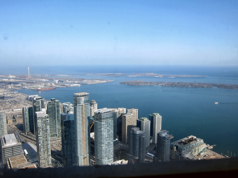 44-toronto-cn-tower