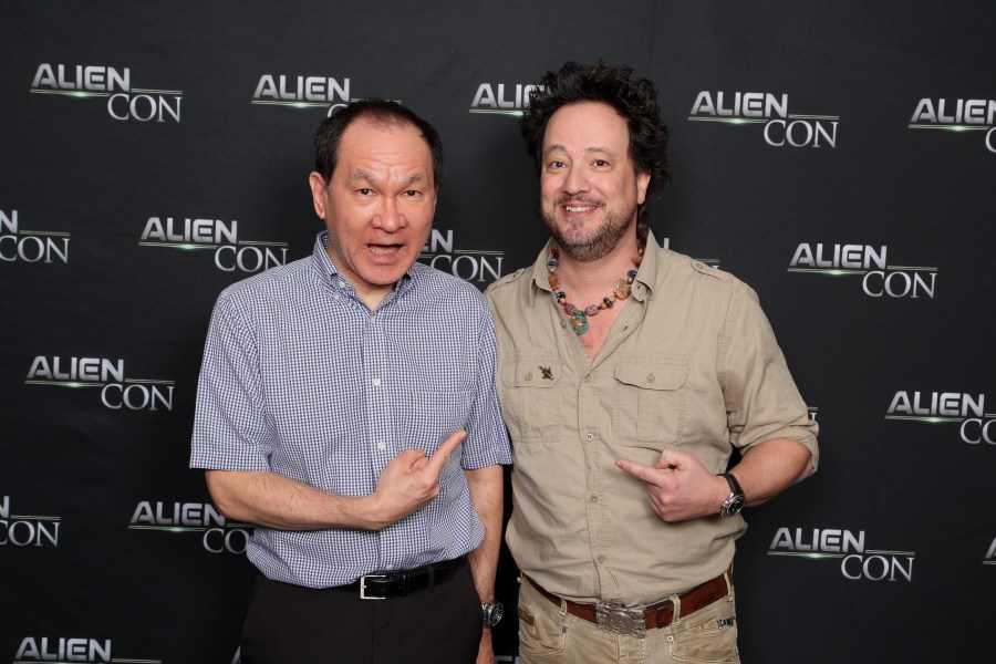 01-alien-con