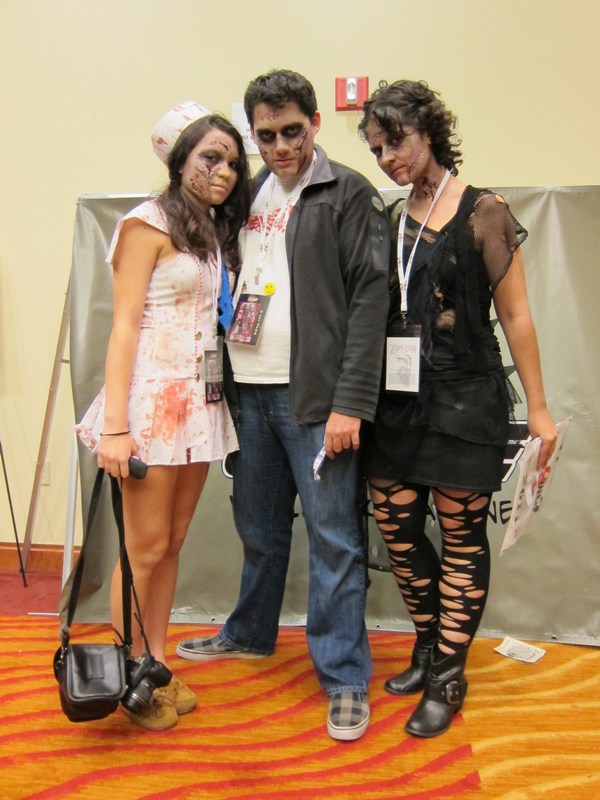 084-ZomBcon-2011