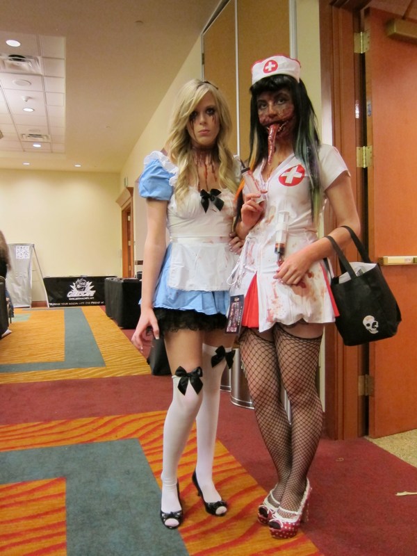 086-ZomBcon-2011