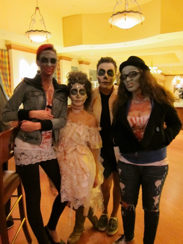 095-ZomBcon-2011
