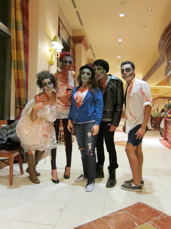 097-ZomBcon-2011